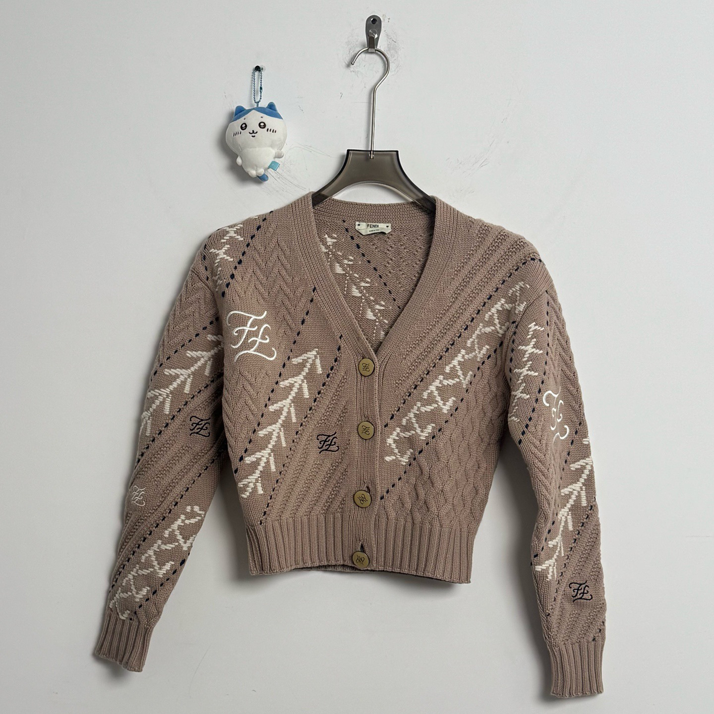 99新 FENDI/芬迪 Karligraphy粉色开衫女装38码胸围90衣长50