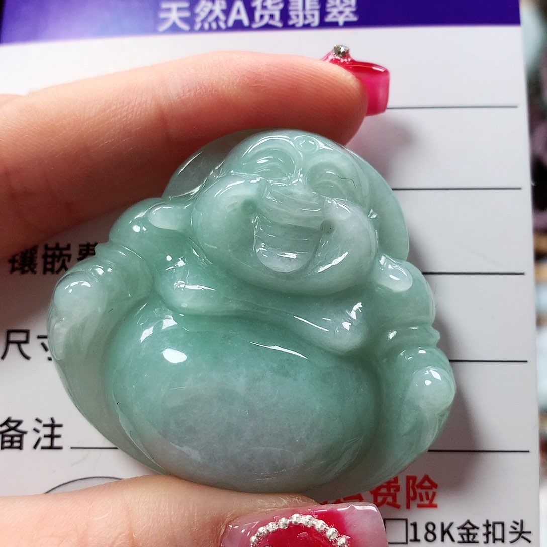 翡翠颈饰未镶嵌佛公