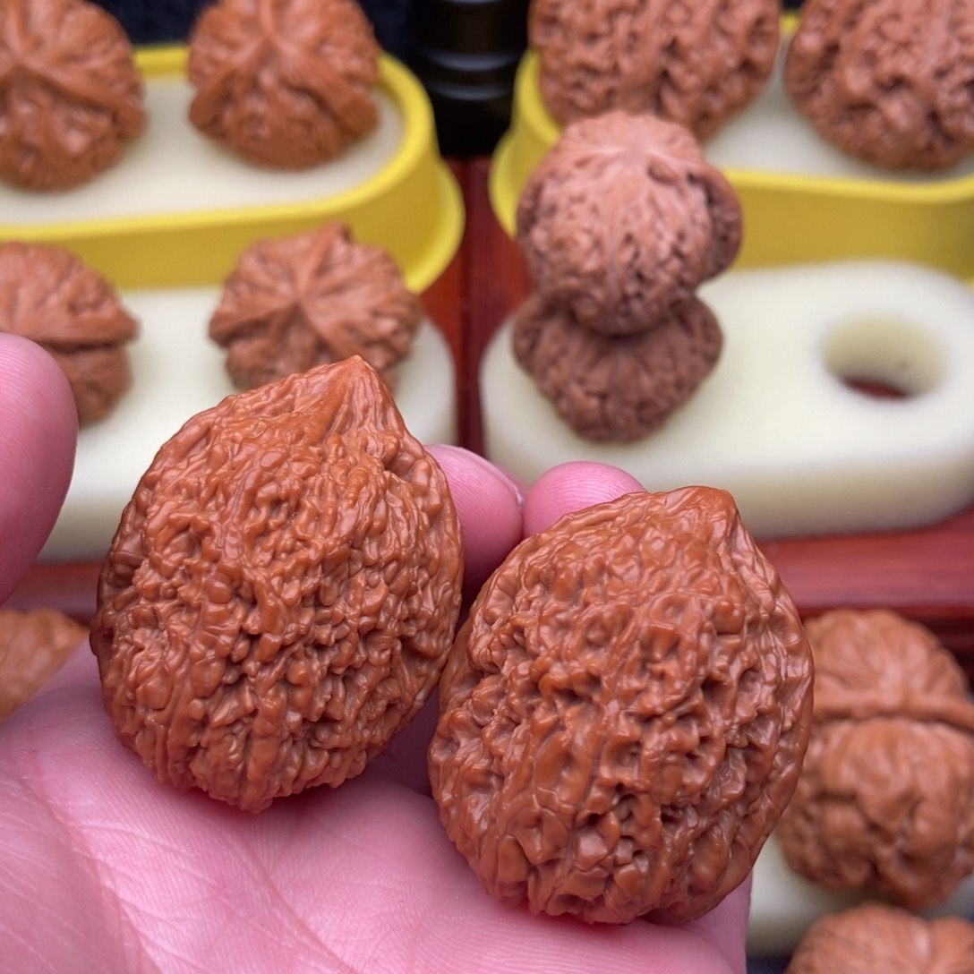 文玩核桃把件门头沟蒜头34