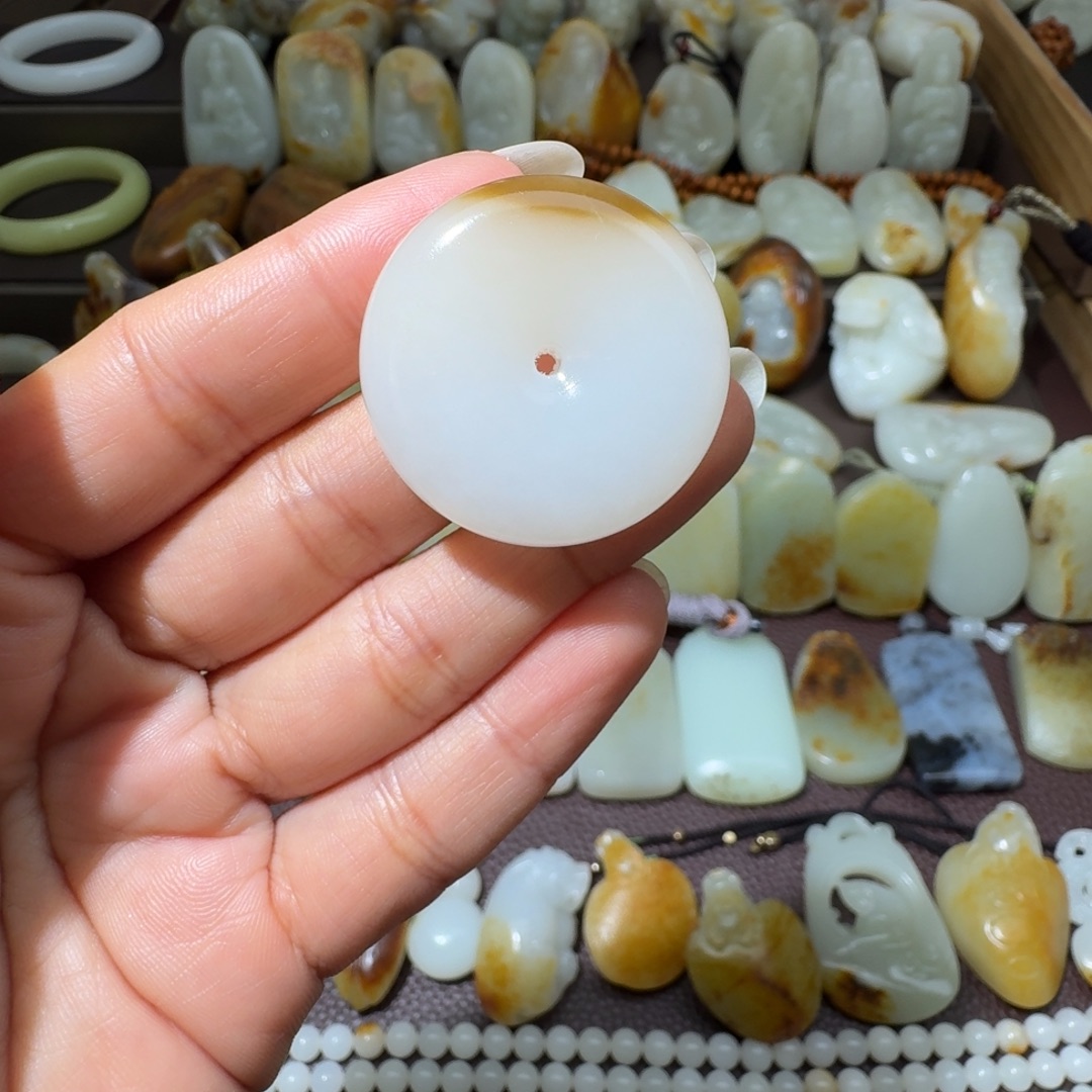 和田玉未镶嵌吊坠(不含链)