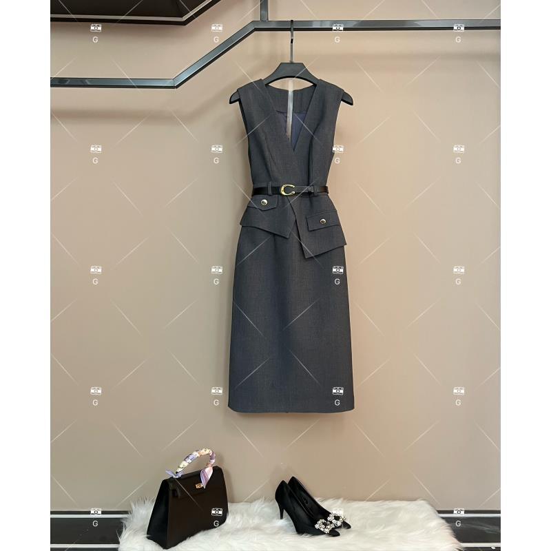 【倩倩】不褪色复古风显瘦默认款式连衣裙女装轻奢秋冬时尚 H-1657