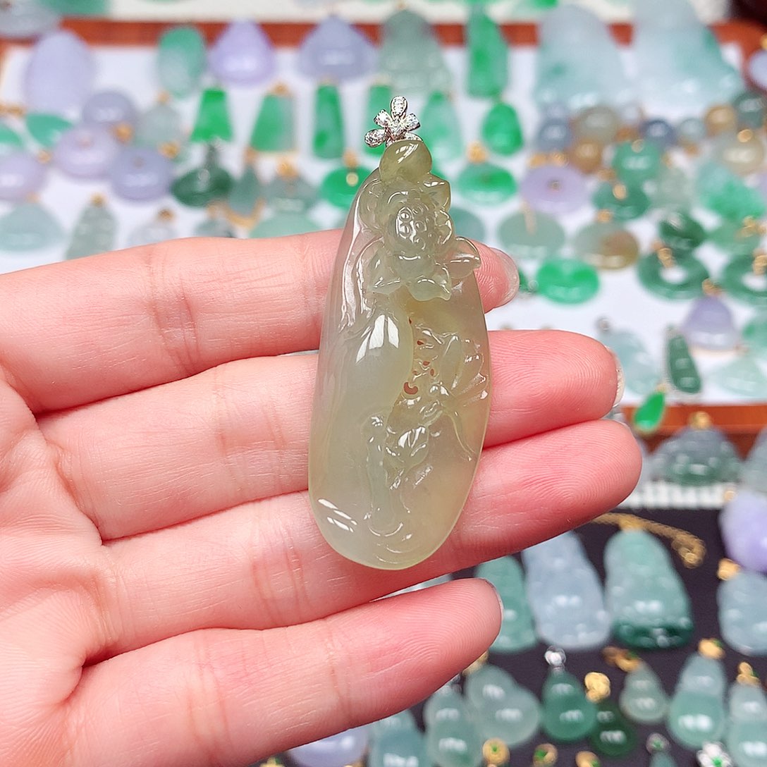 翡翠颈饰18K金镶嵌天然翡翠A货