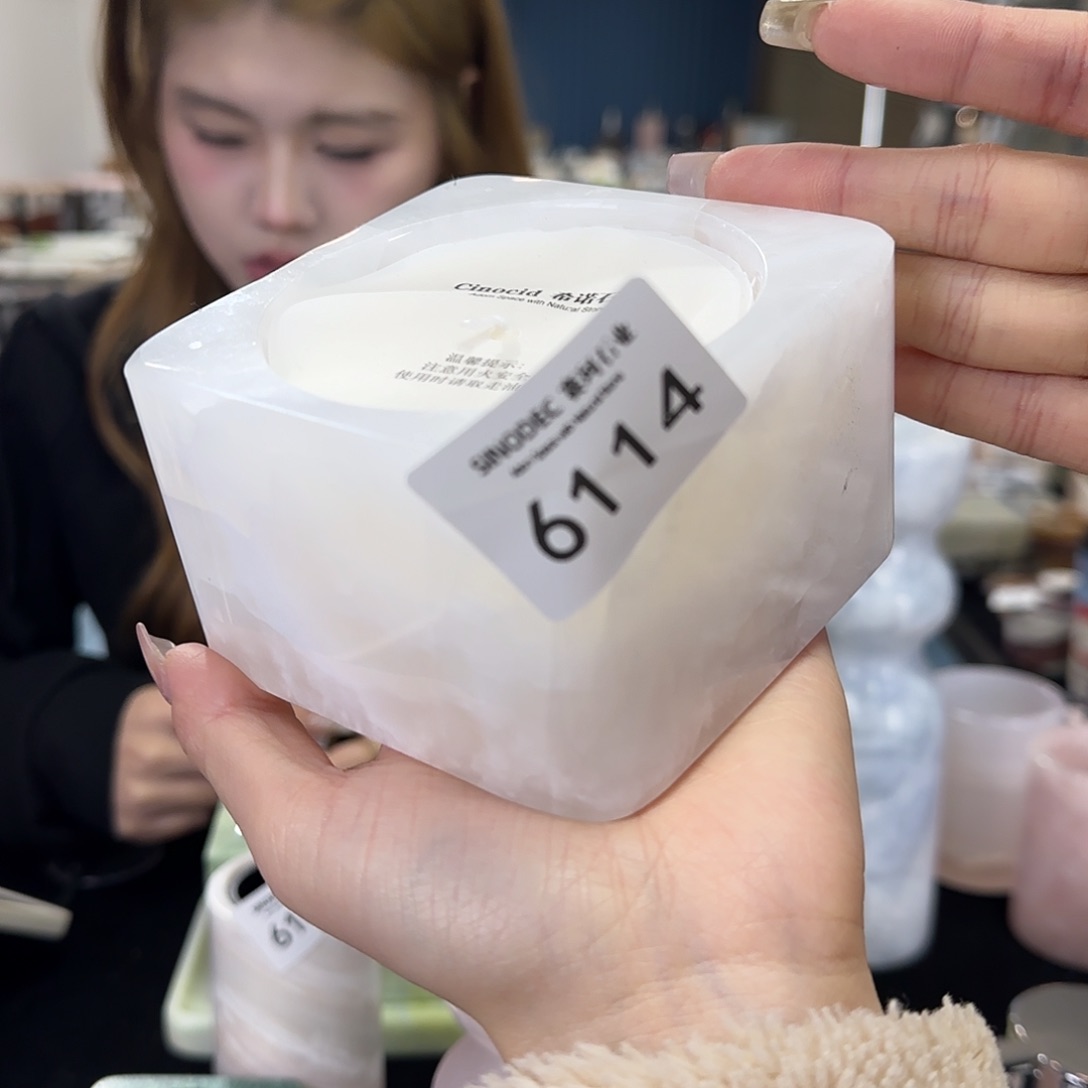 6114白水晶大唱片香薰小苍兰