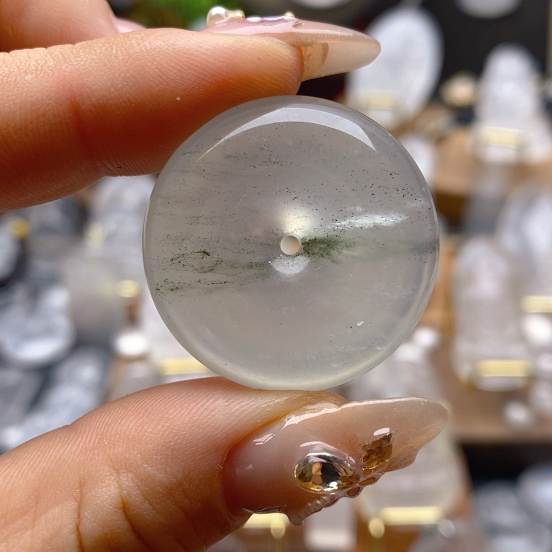 石英质玉颈饰未镶嵌