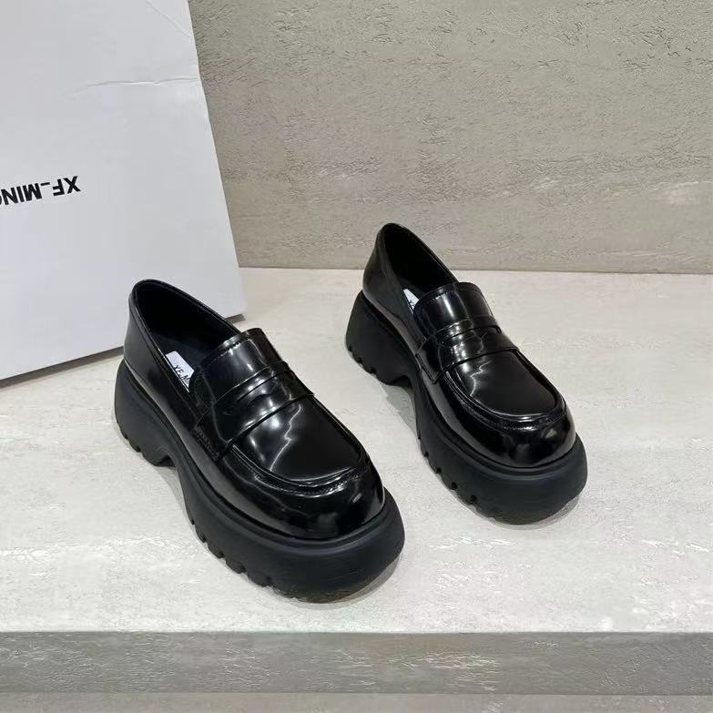 391-33252 圆头英伦风厚底乐福鞋黑色胶粘单鞋松糕底一脚蹬时尚