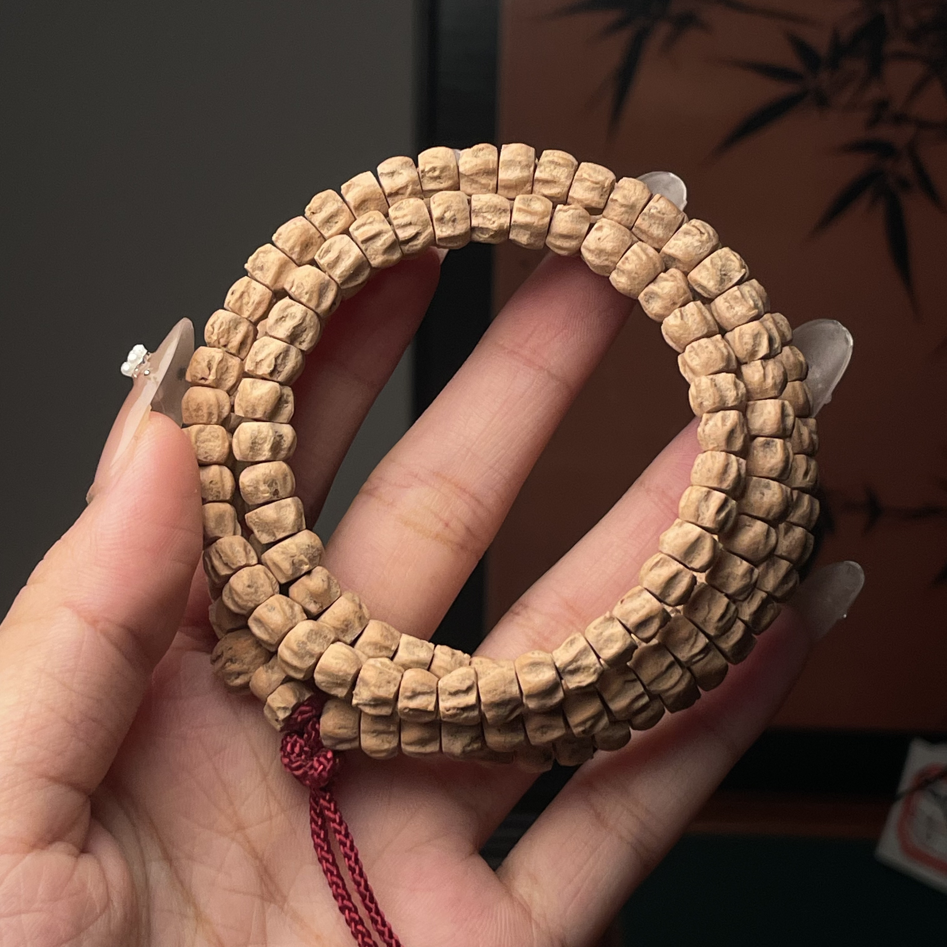 热振柏香微脏多棱小尺寸方块鬼
