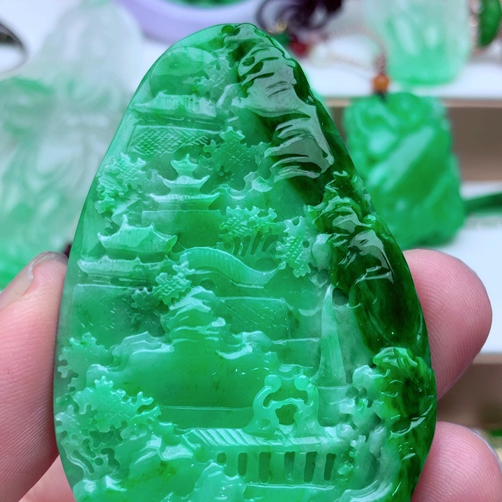 娇***娆吊坠(不含链)未镶嵌翡翠