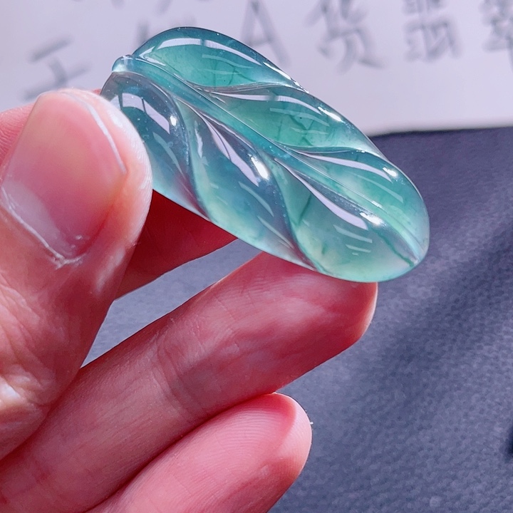 翡翠颈饰未镶嵌99999999