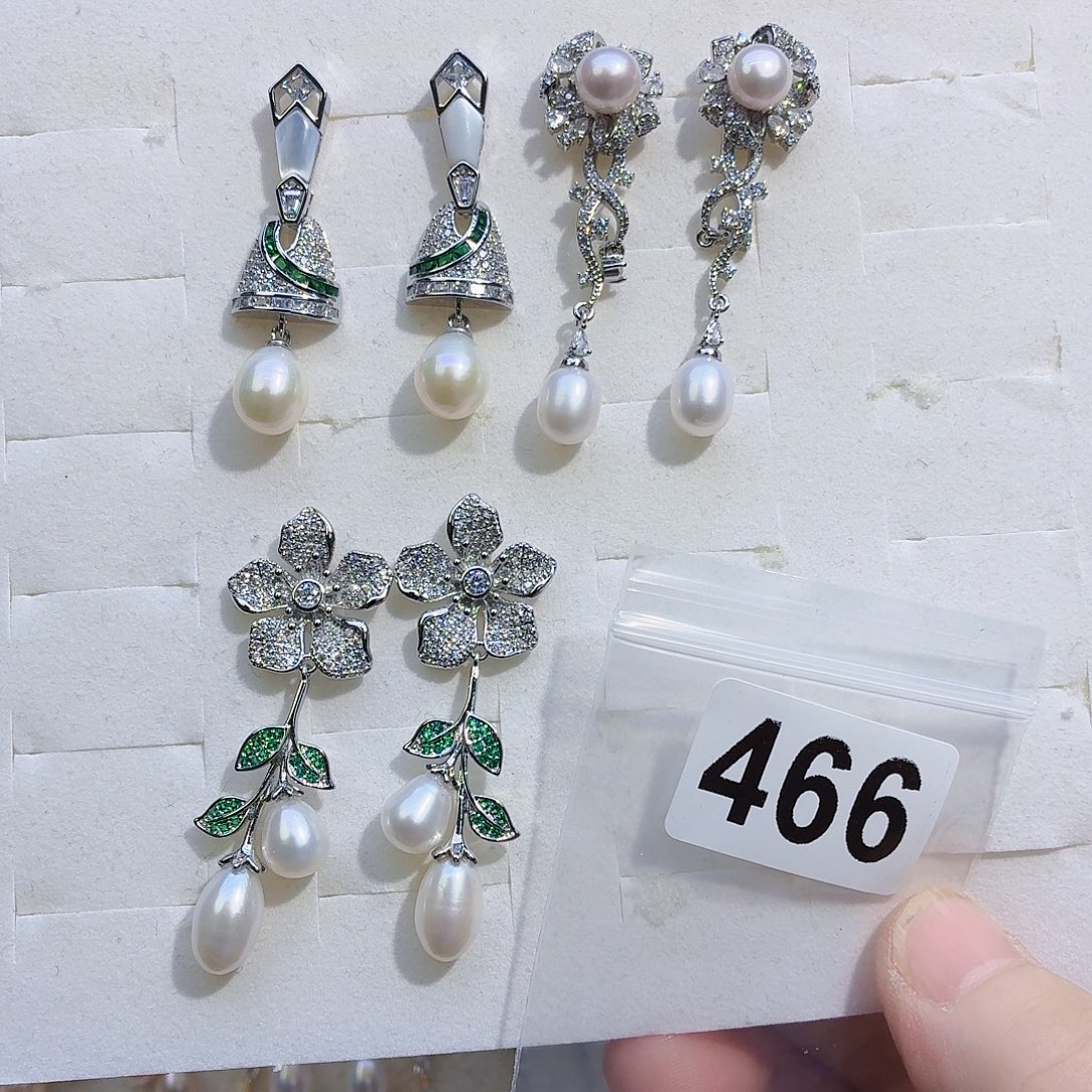 淡水珍珠合金耳饰