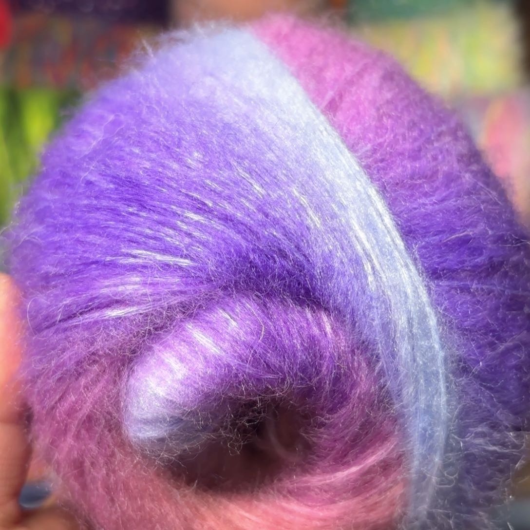 织绣紫韵一斤彩虹线5团