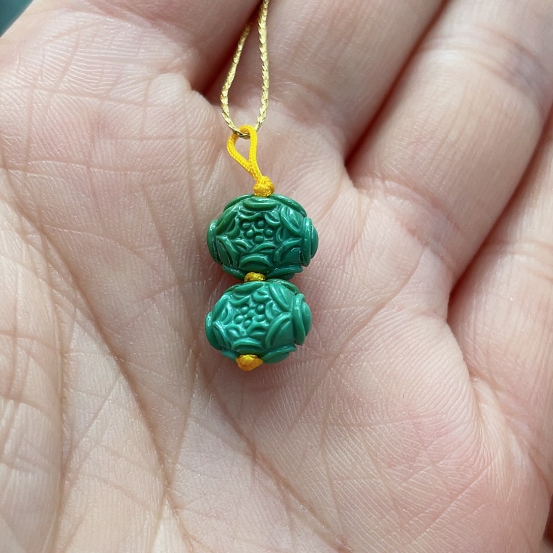 绿松石颈饰未镶嵌