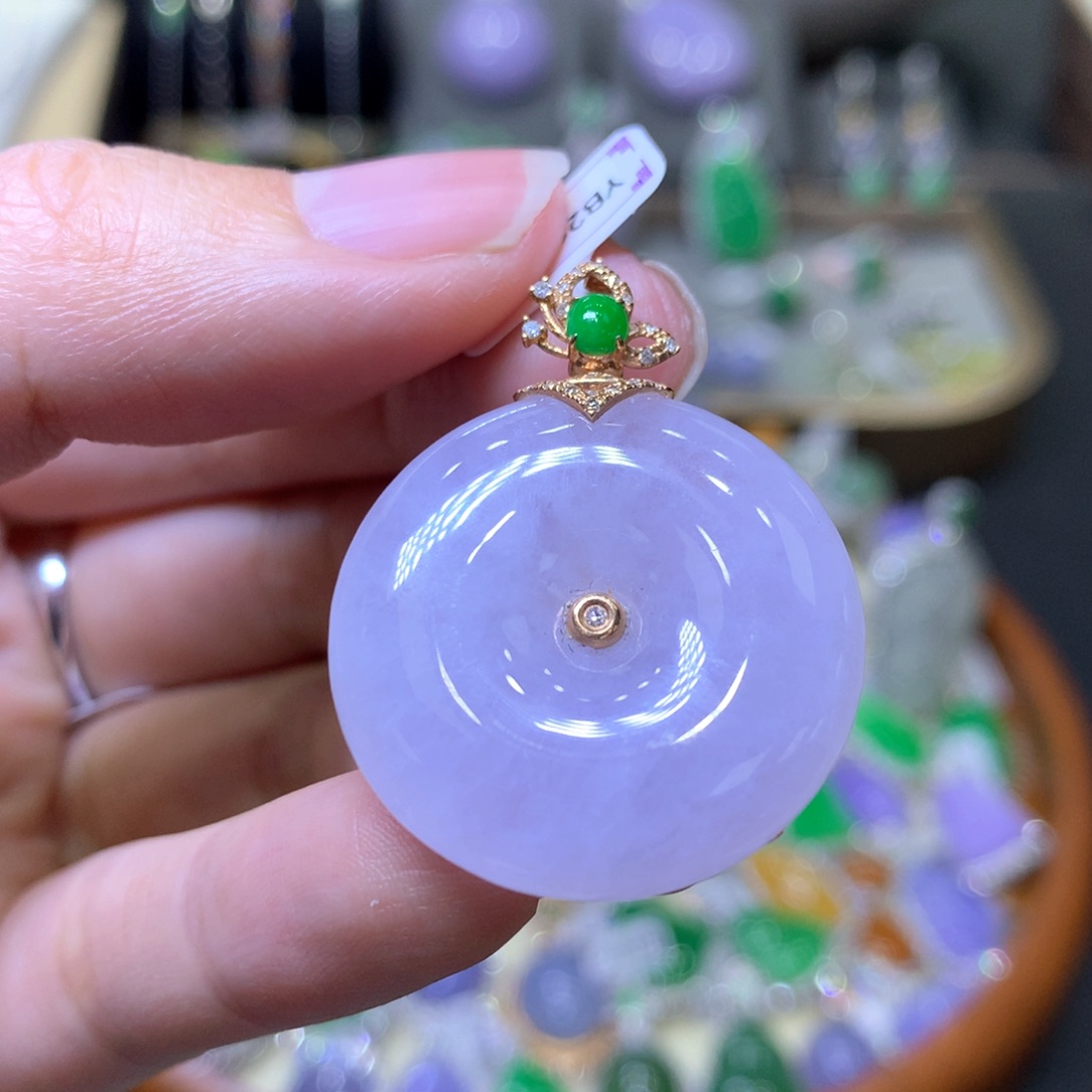 【闪购商品】翡翠颈饰18K金镶嵌翡翠吊坠项链