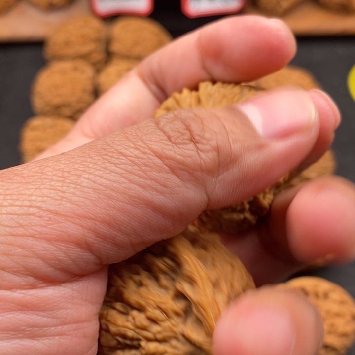 文玩核桃把件千****疆好好