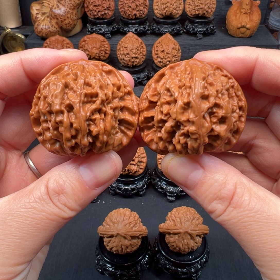 文玩核桃吊坠43京八对