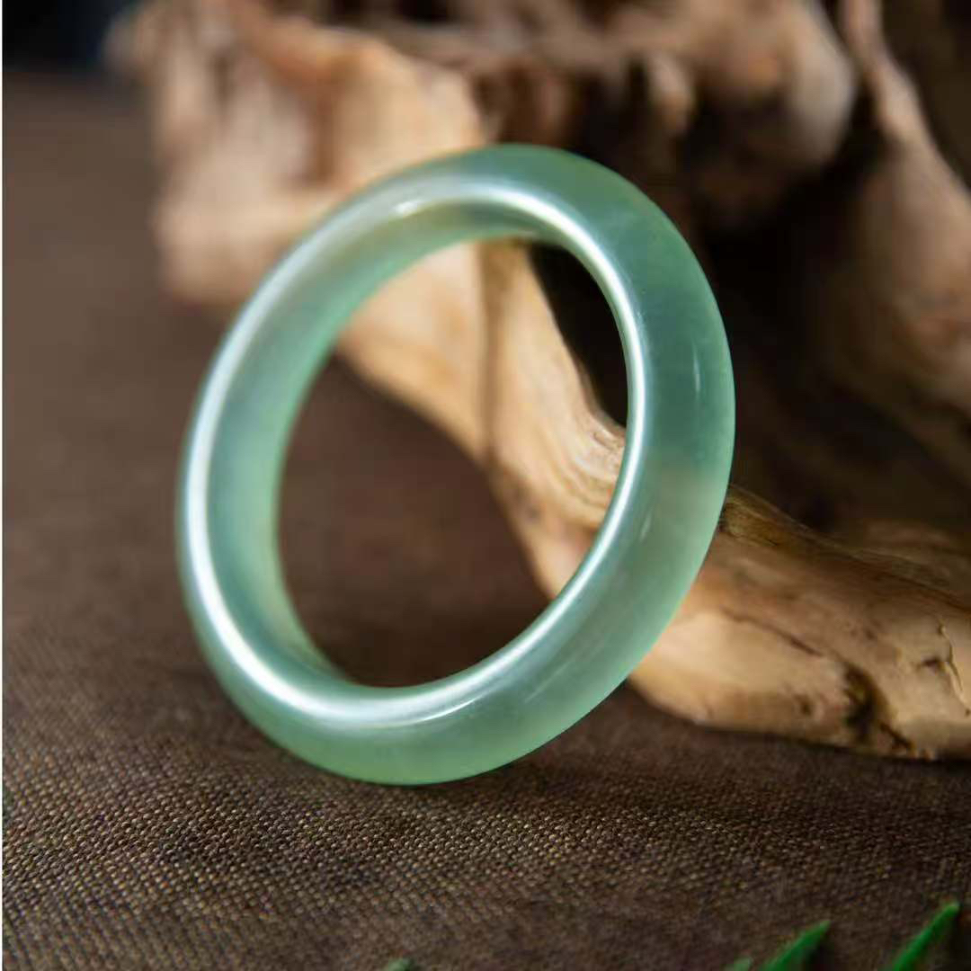 《集团宠粉》天然玉石手镯 LX”