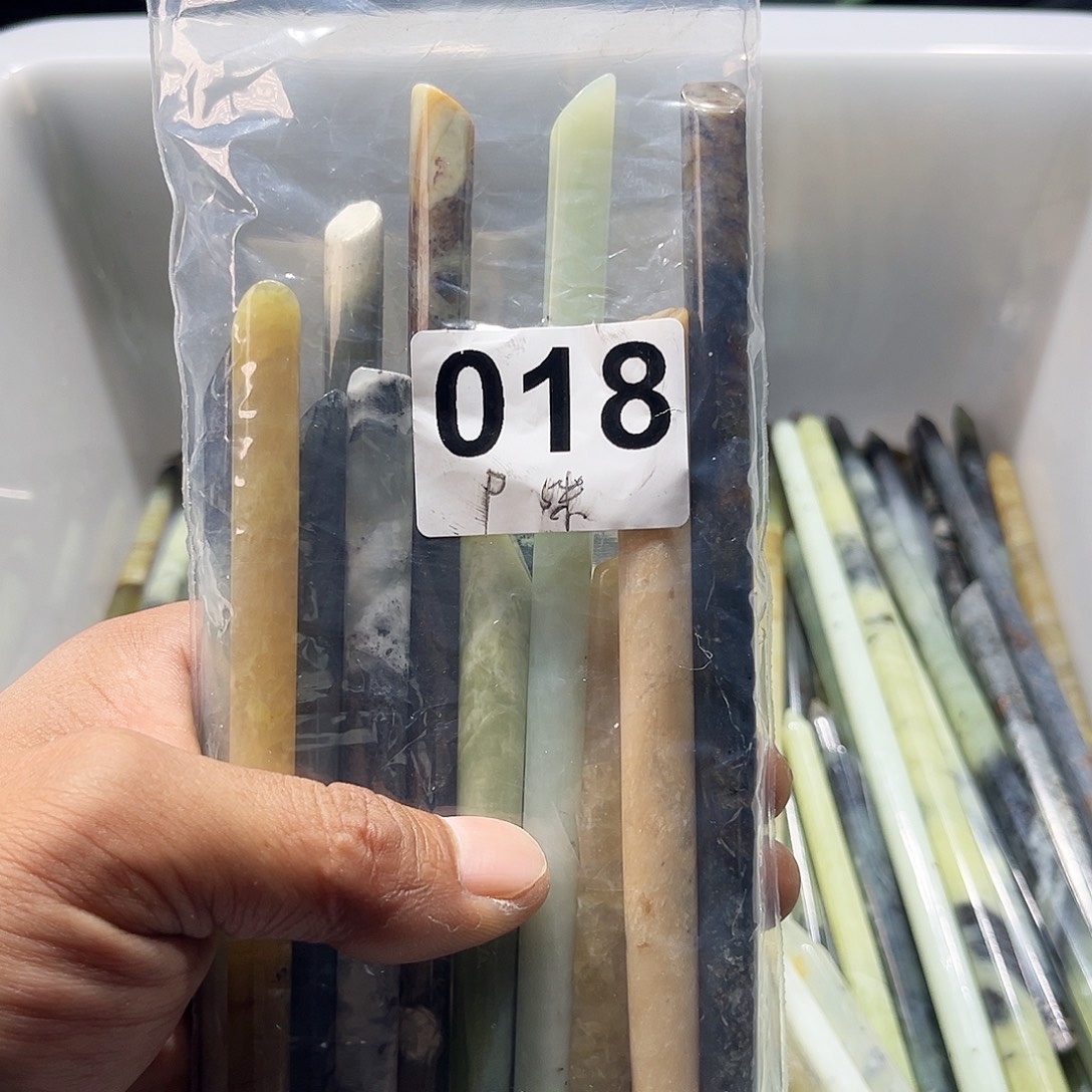 P***o蛇纹石玉未镶嵌发簪