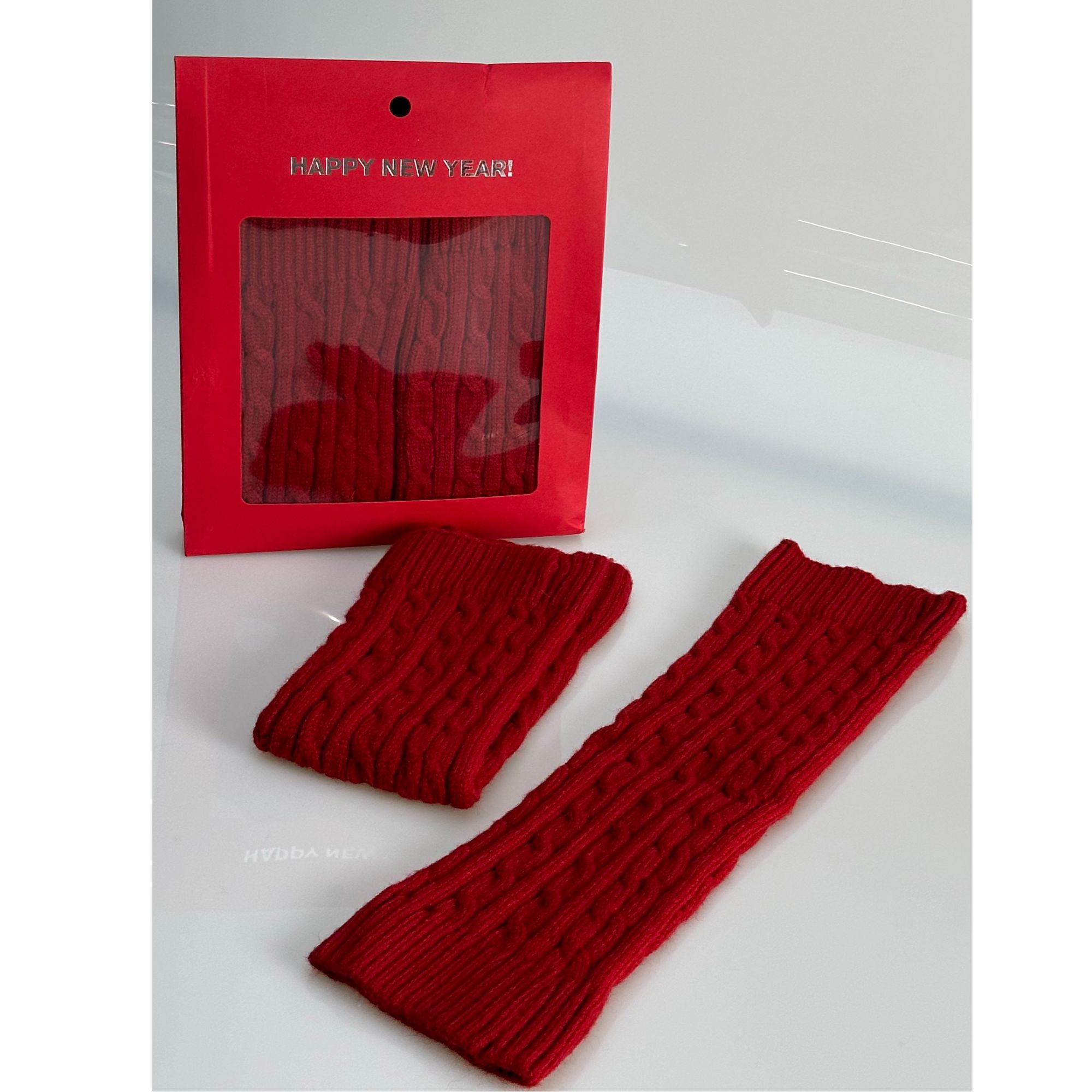 HELLOTANGO小众设计复古氛围感红色系袜套