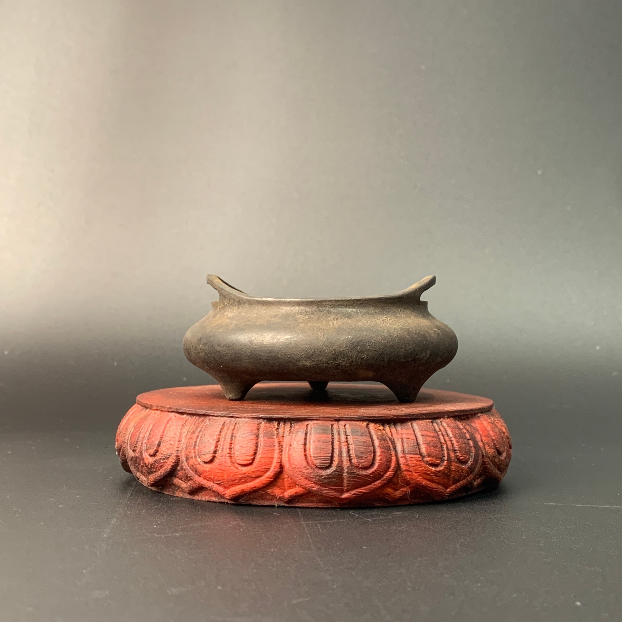 清代·铜桥耳三足炉YYB25YYB0608015