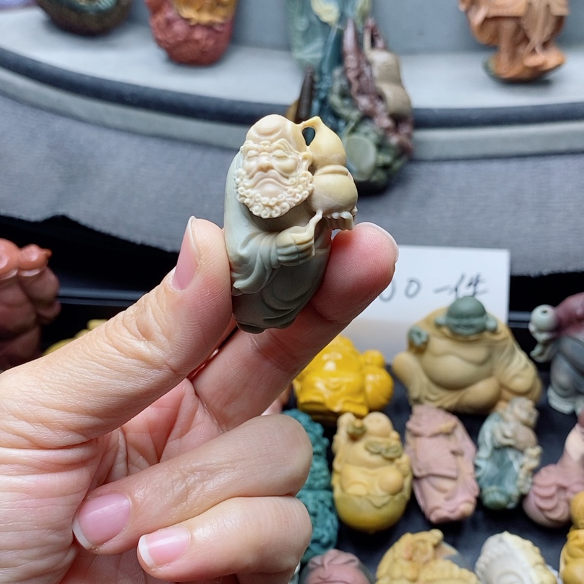 【闪购商品】定制石英质玉吊坠未镶嵌