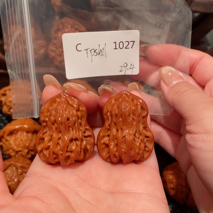 文玩核桃把件依*精品