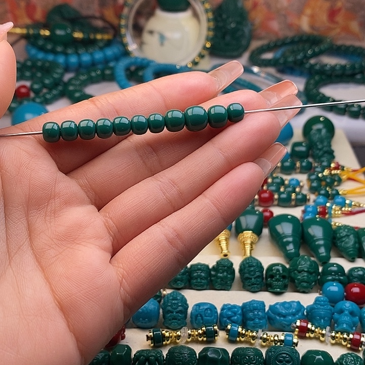 年***记琉璃颈饰绿色老型卡8一颗卡7一对卡6八颗