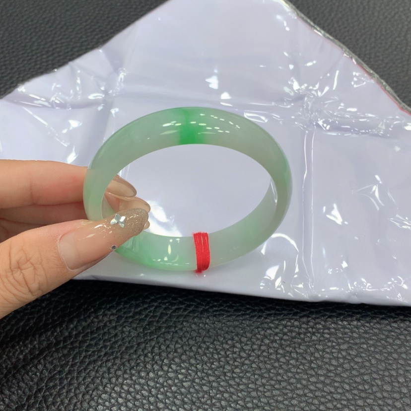 【闪购商品】翡翠手镯未镶嵌翡翠