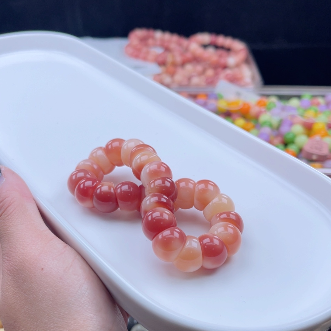 白玉菩提吊坠c14.5mm55颗。