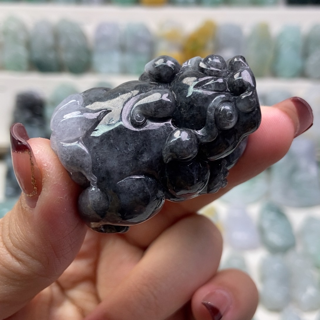 翡翠吊坠(赠链)未镶嵌