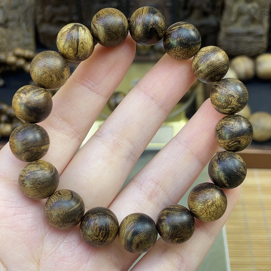 浅***莫手串沉香芽庄白奇