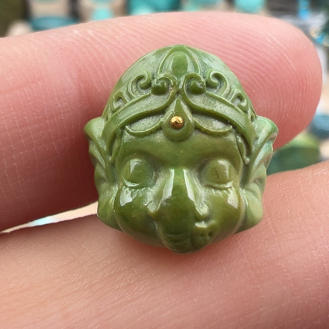 绿松石配饰未镶嵌