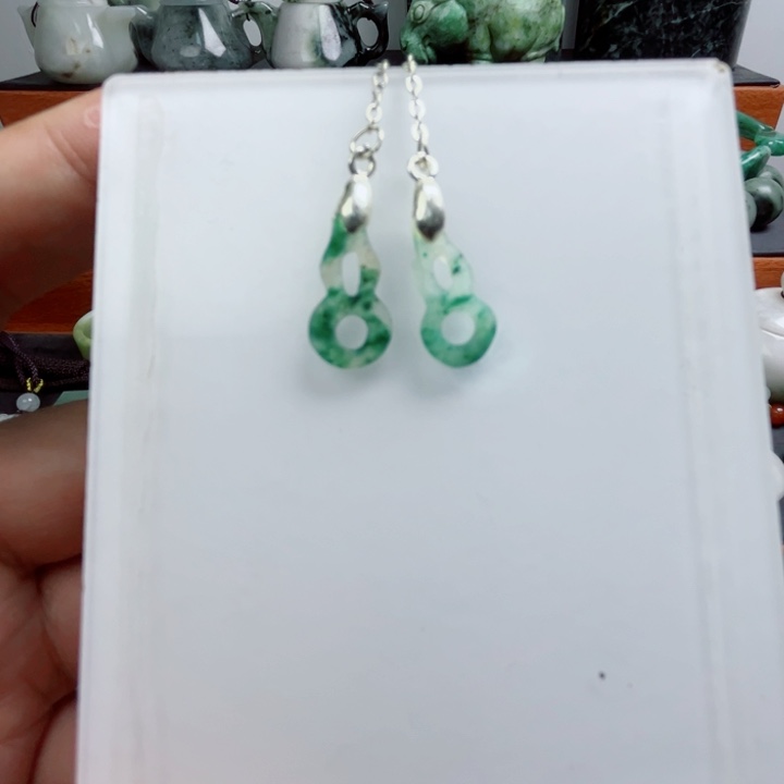 独山玉未镶嵌珠宝半成品