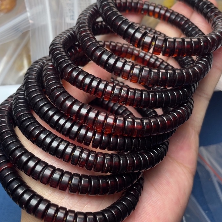 未镶嵌琥珀珠宝奇石