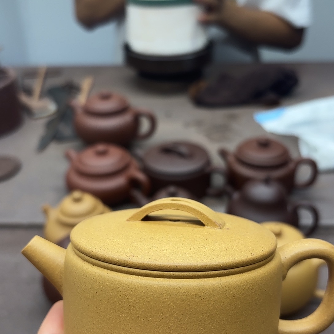 茶壶紫砂黄金段汉瓦170cc跳砂