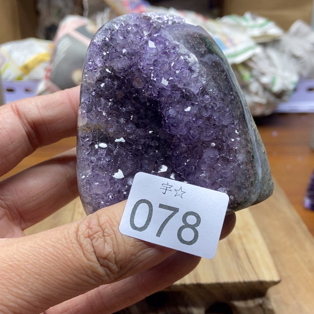 紫晶天然水晶摆件未镶嵌