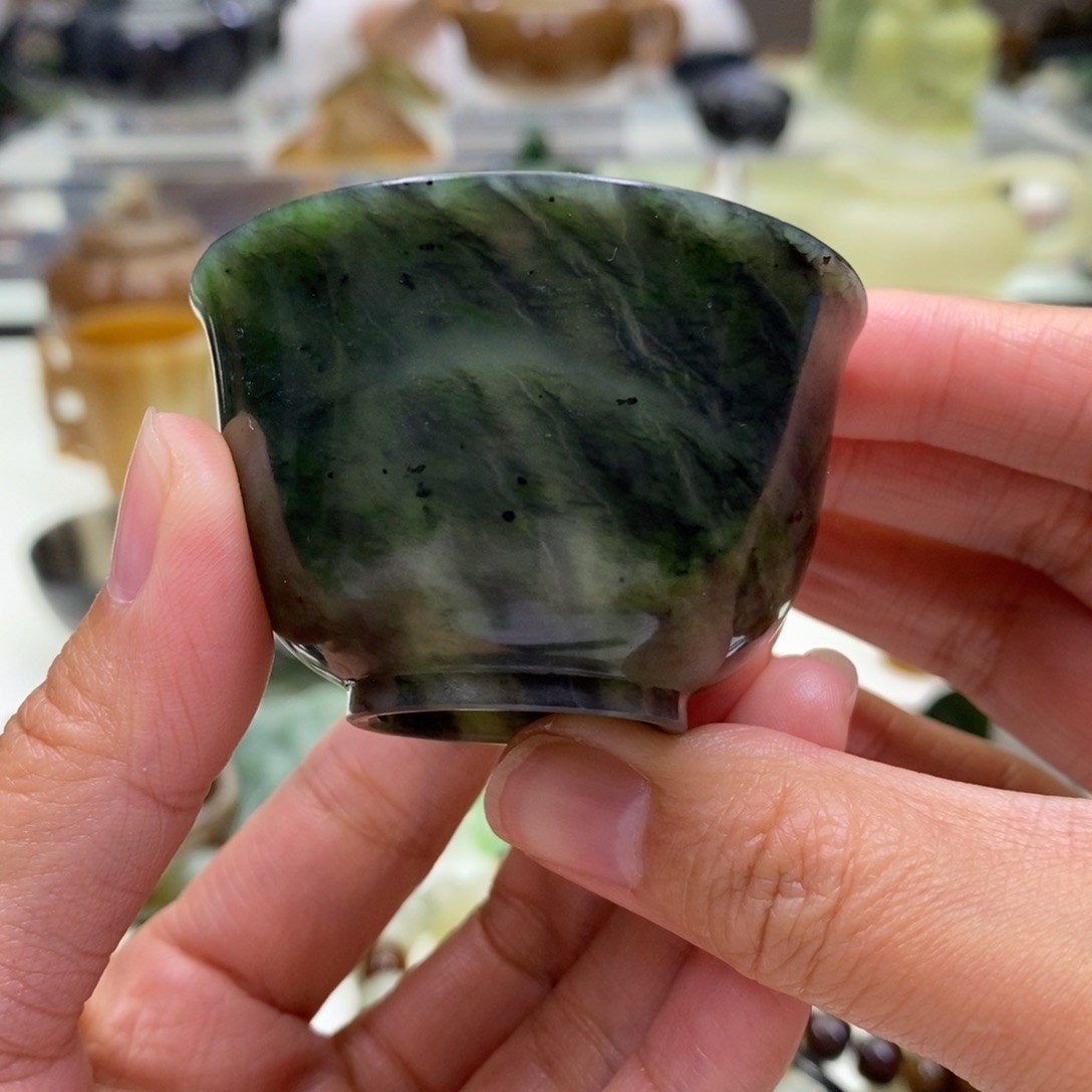 和田玉杯子未镶嵌