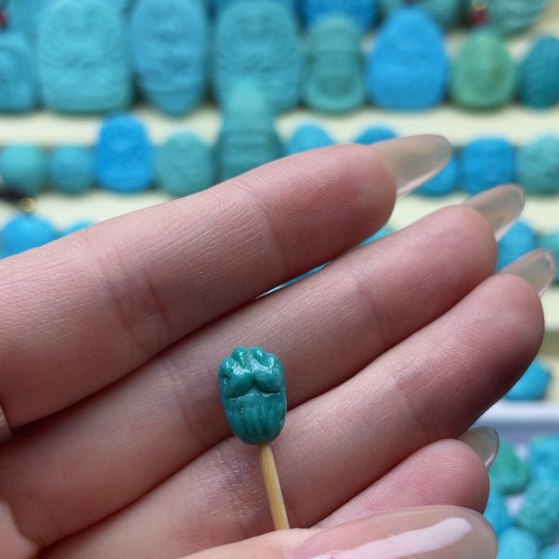 绿松石雕刻未镶嵌