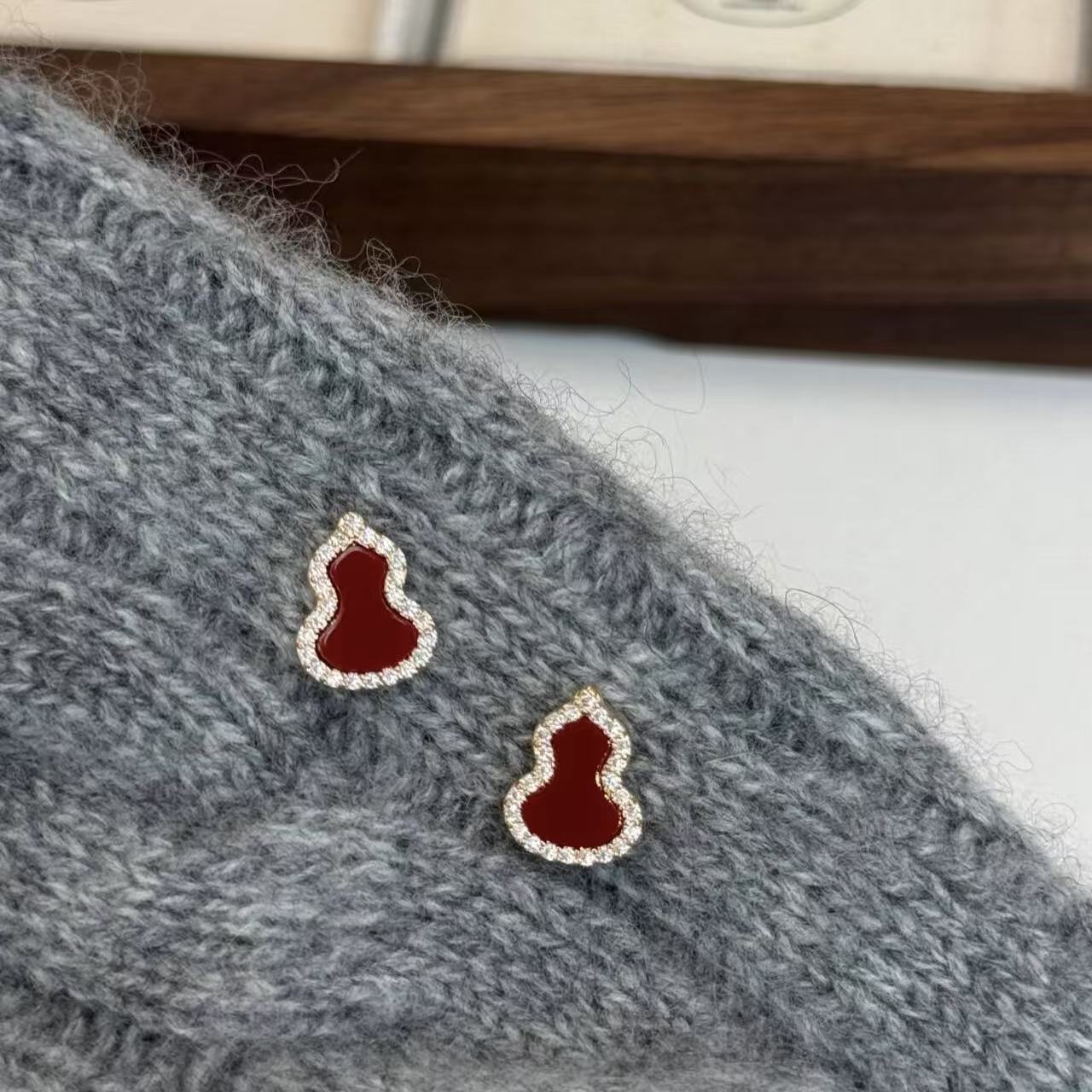 钛钢耳饰 红葫芦耳钉280