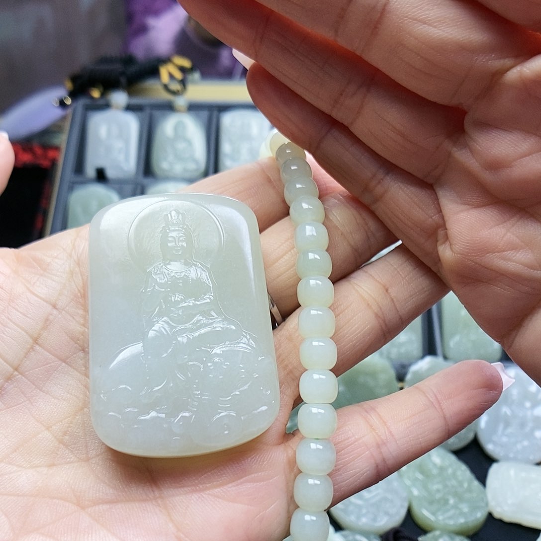 和田玉颈饰未镶嵌森*