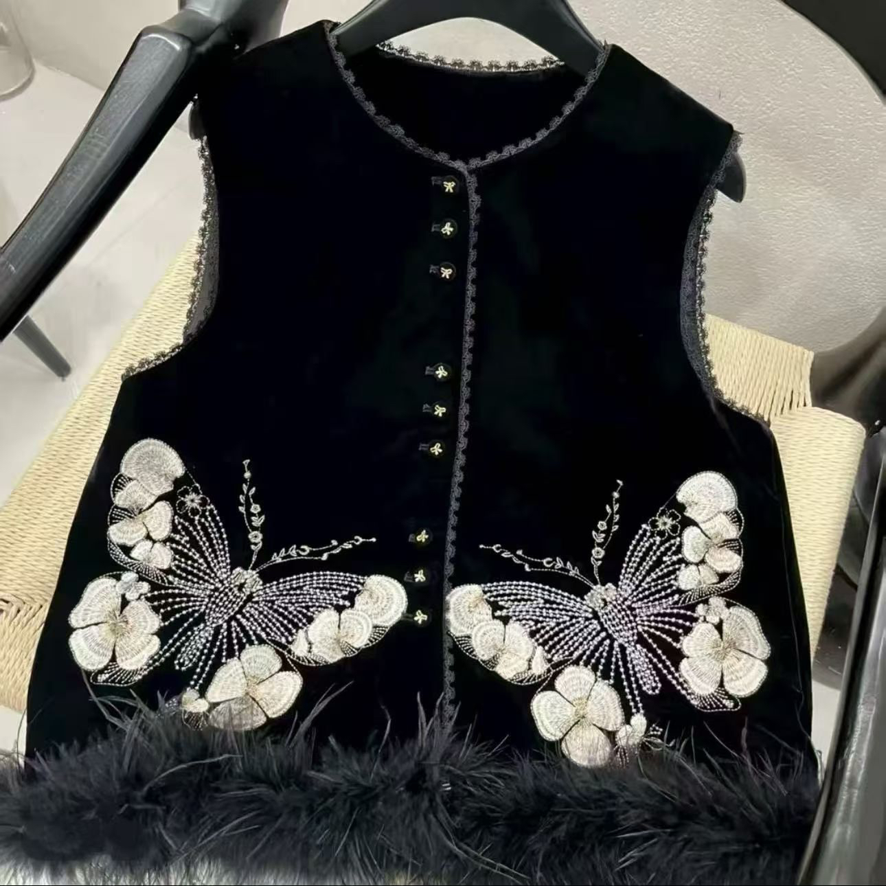 【锦蝶】2025新款马甲女新中式宽松圆领重工绣花高级感丝绒上衣马夹