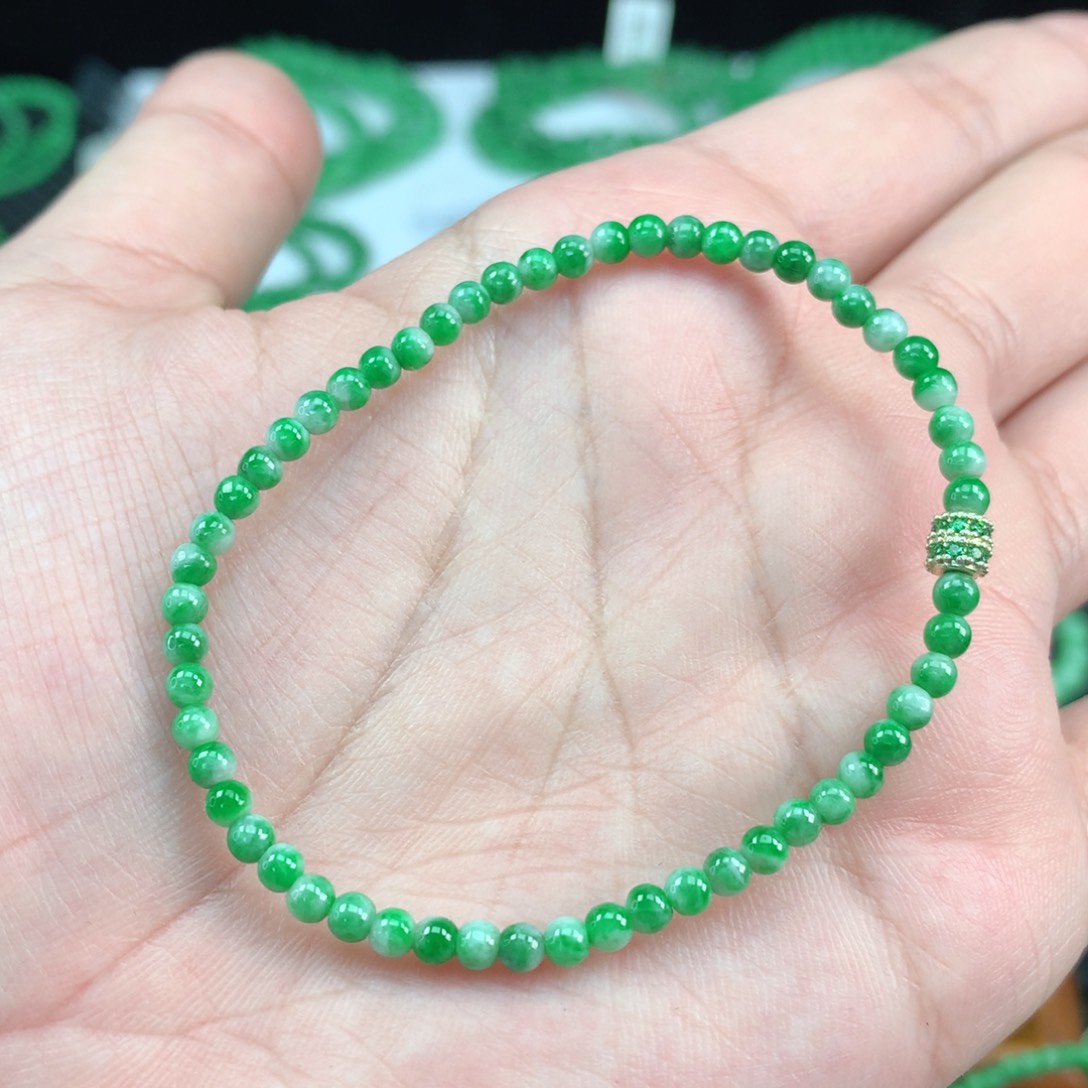 翡翠手链未镶嵌翡翠