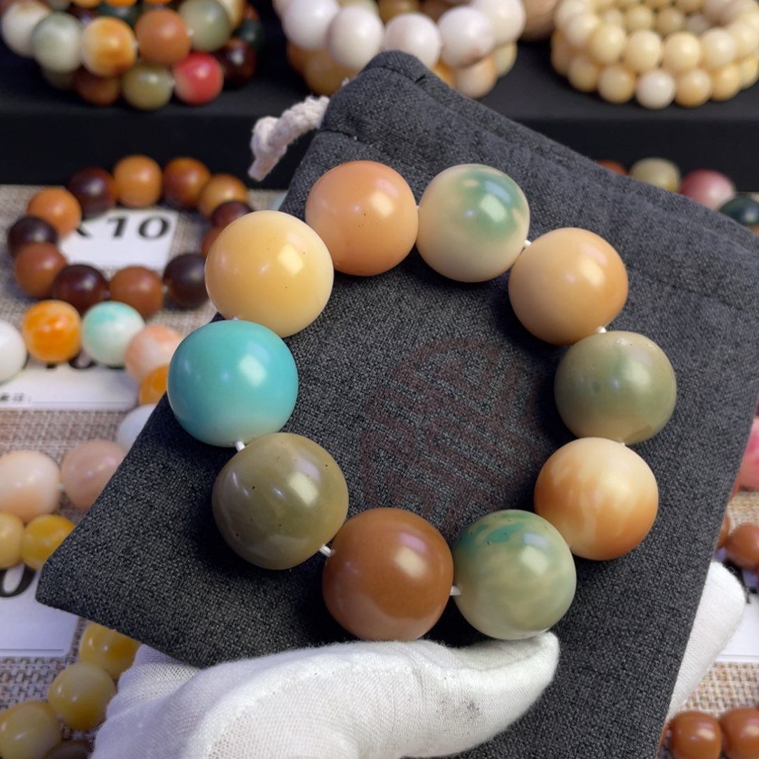 菩提根/象牙果吊坠24.8，瑕疵