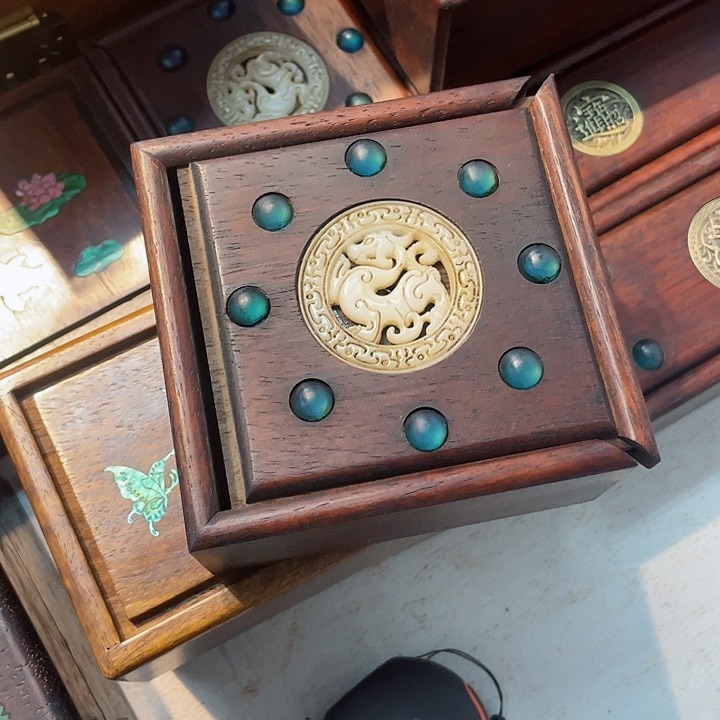 贡木抽拉盒盒盒盒盒