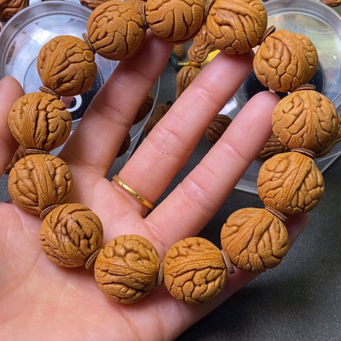 吊坠桃核天****杂陕西秦岭山桃核