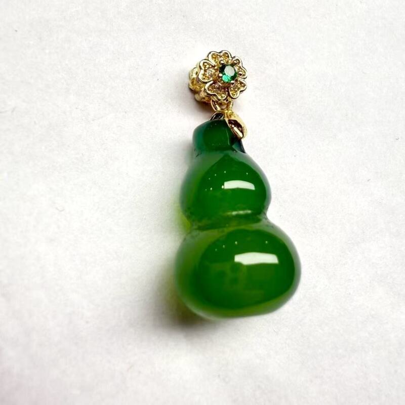 -F22-天然  高端  大气   -时尚  绿玉髓 葫芦吊坠赠链