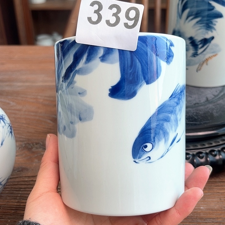 杯吴****学一泓手作339荷花鱼笔筒