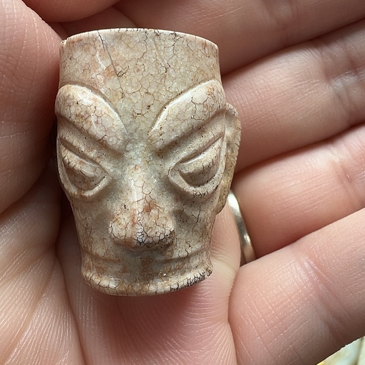 素***尘岫岩老玉（透闪石质玉）未镶嵌颈饰