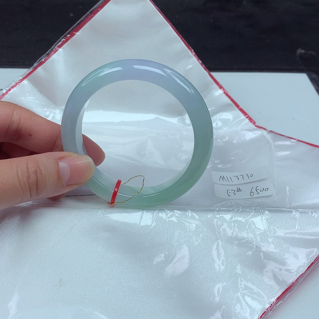 翡翠手镯未镶嵌53圈710