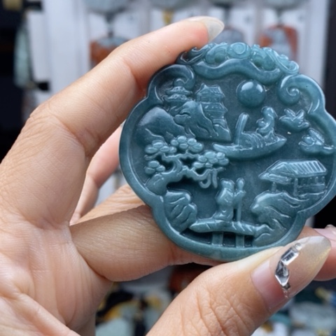 翡翠颈饰未镶嵌翡翠