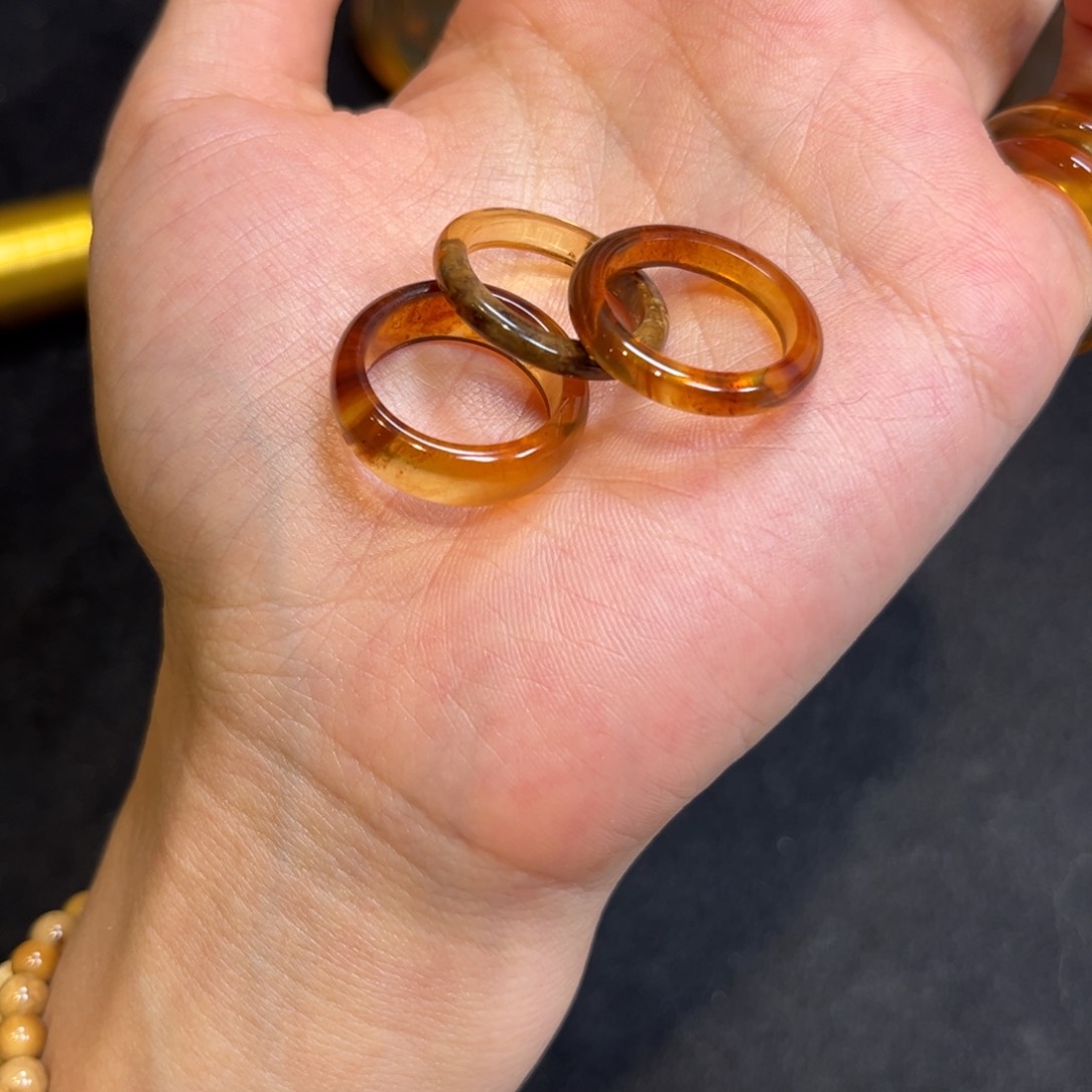 未镶嵌琥珀手镯O****-戒指