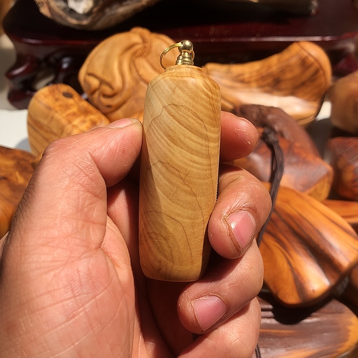 ****'香榧木太行崖柏手把件